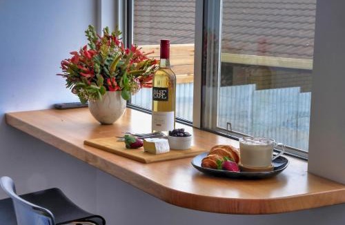 Kingscote Apartment | Cloudscape Apartment No 2