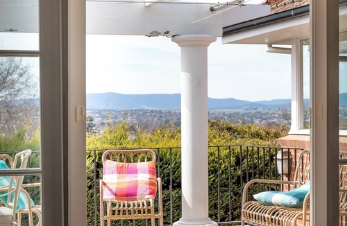 Bathurst House | Cloverly House CBD Late Checkout