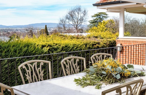 Bathurst House | Cloverly House CBD Late Checkout