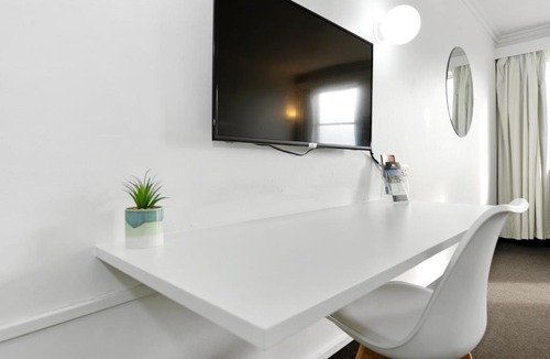 Launceston CBD Hotel | Coach House Launceston