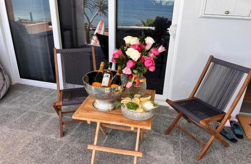 North Beach House | Coast and Calm, Luxe 4x2 home opposite Mettams Pool