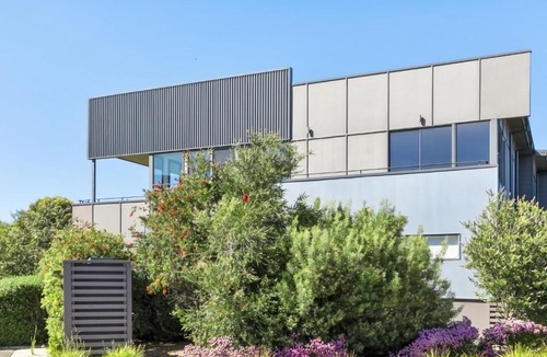 Torquay House | Coast Drive Beach and Golf 31