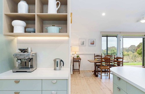 Red Hill South House | Coast n' Country - Bay Views, Pool, Games