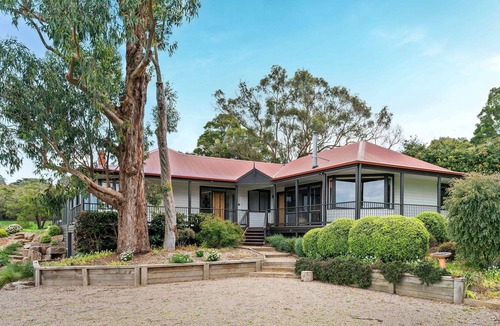 Red Hill South House | Coast n' Country - Bay Views, Pool, Games
