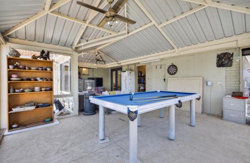Safety Bay House | Coastal 2-Bed Home with Pool