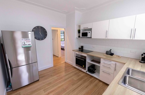 Mona Vale House | Coastal 3 Bedroom House With Private Oasis