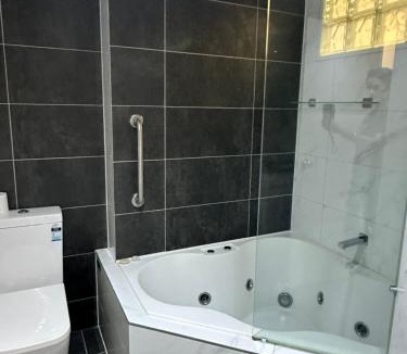 Nelson Bay Apartment | Coastal Breeze Nelson Bay, King bed, spa, pool