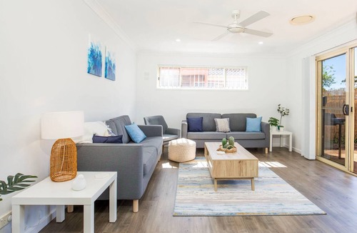 Culburra Beach House | Coastal Capers - Pet Friendly - 10 Mins Walk to Beach