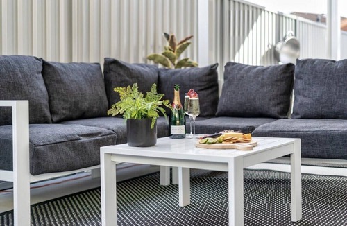 Surfers Paradise Apartment | Coastal Central 3BR - Spa, Surfers Paradise, AC