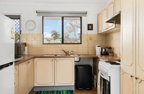 Batehaven Apartment | Coastal Comfort in Batehaven