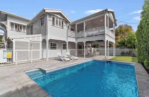 North Ward Apartment | Coastal Corner Luxury Queenslander on The Strand