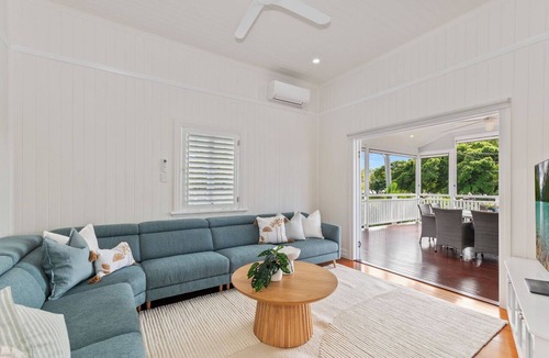 North Ward Apartment | Coastal Corner Luxury Queenslander Upstairs