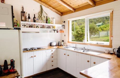 Bicheno House | Coastal Cottage Bicheno
