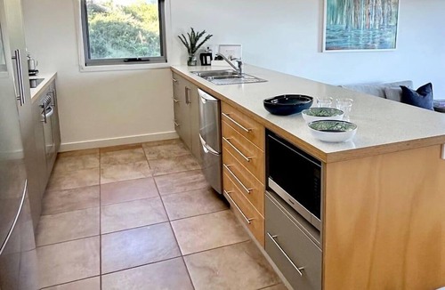 Coles Bay House | Coastal Escape - Freycinet Holiday Houses