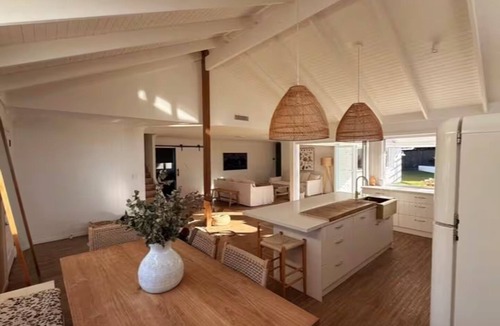 Mooloolaba House | Coastal Escape | Pool & Walk to Beach | Perfect for Summer Holidays