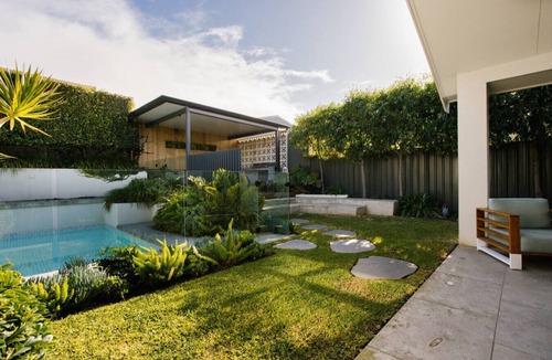 West Beach House | Coastal Gem - Beach I Airport I Shopping
