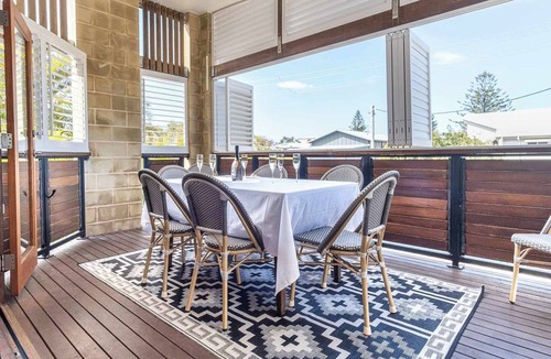 Dicky Beach House | Coastal Getaway Across From Dicky Beach