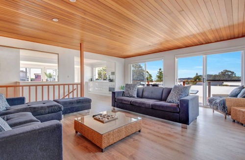 Mollymook Beach House | Coastal Haven - A Short Stroll to Mollymook Beach