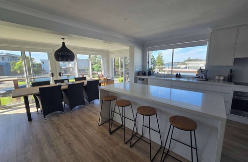 Mollymook Beach House | Coastal Haven at Mollymook