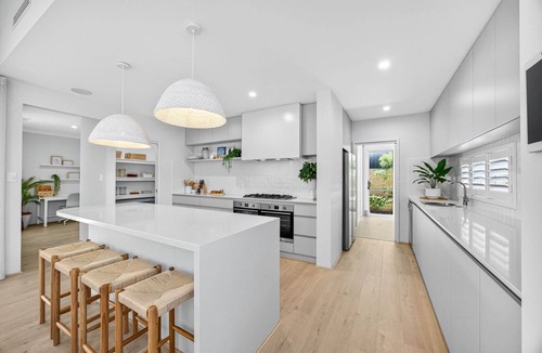 Madora Bay Apartment | Coastal Luxe 4-Bed House in Madora Bay