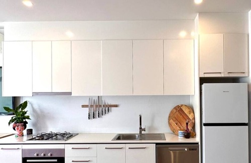 Dromana Apartment | Coastal Nest | Beachfront Retreat