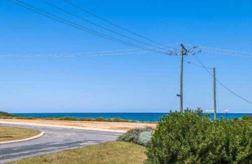 Guilderton House | Coastal Pine