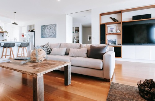 McCrae House | Coastal Reflections Couples Retreat - McCrae's most majestic retreat for Couples