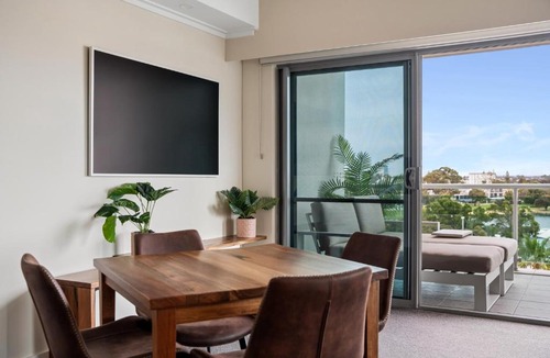 Mandurah Apartment | Coastal Studio with City & Ocean Views, Walk to Beach