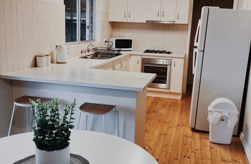 O'sullivan Beach House | Coastal Three Bedroom Retreat