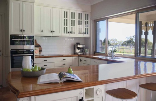 Ninderry House | Coastview Manor - Family Hinterland Retreat