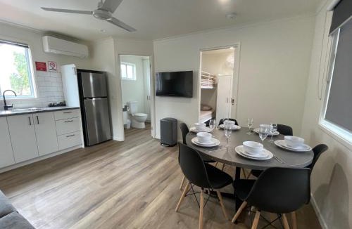 Cobar Hotel | Cobar Caravan Park