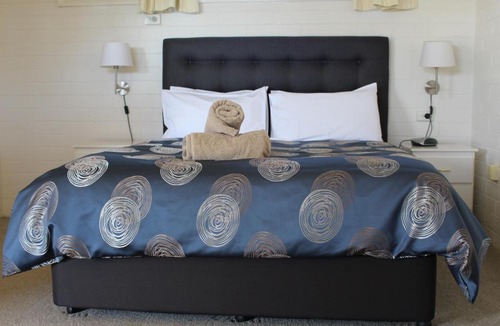 Cobram Hotel | Cobram Colonial Motor Inn