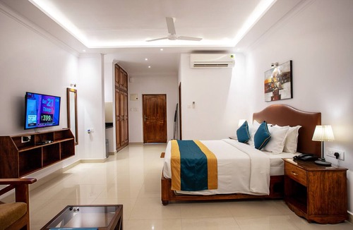 Vagator Hotel | Cochichos Resort