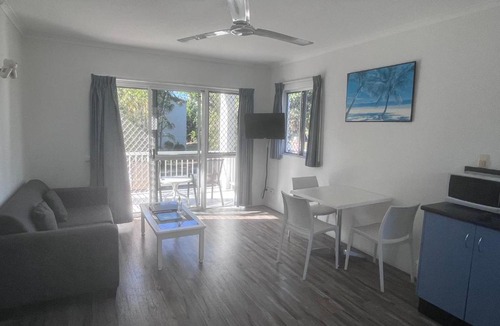 Trinity Beach Apartment | Cocos Holiday Apartments