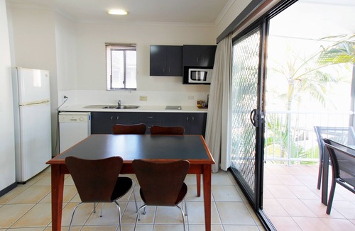 Rockhampton Hotel | Coffee House Apartment Motel
