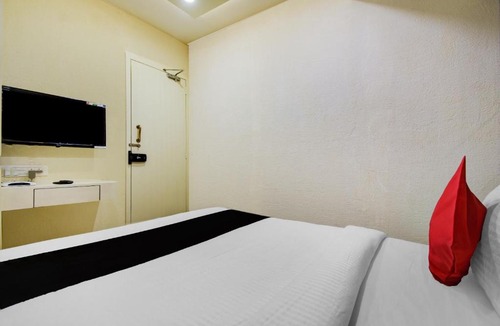 Kolkata Hotel | Collection O Snowfox