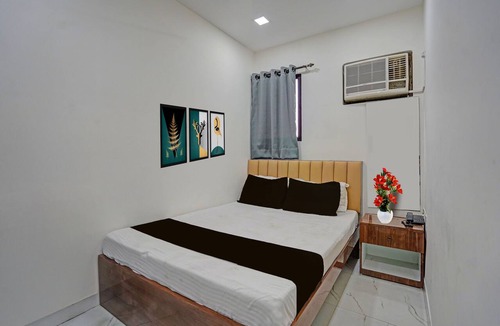 New Town Hotel | CollectionO Bisarjan Ghat