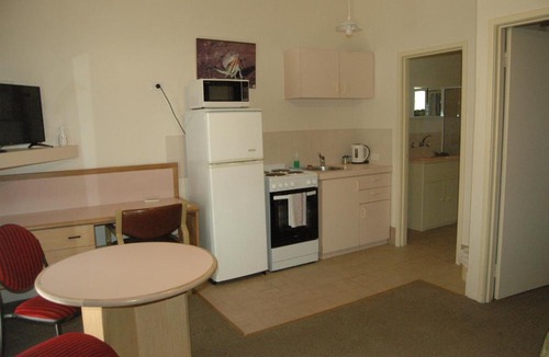 Collie Hotel | Collie Forest Motel