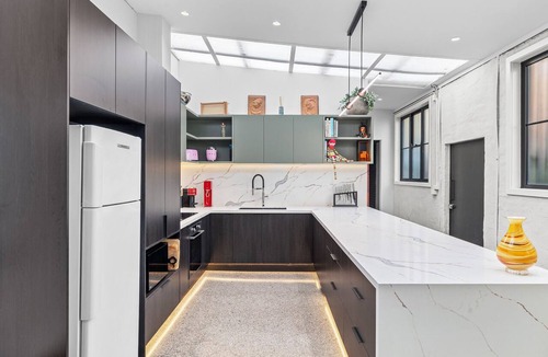 Collingwood House | COLLINGWOOD HAVEN-3beds, 4 bath +GARAGE -6 guests-Walk to CBD, stylish open plan