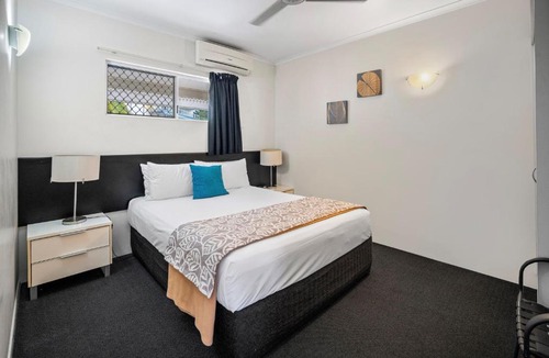 Airlie Beach Hotel | Colonial Palms Motor Inn