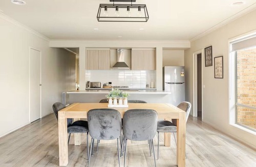 Craigieburn House | Comfort Heaven - Relax with the Whole Family