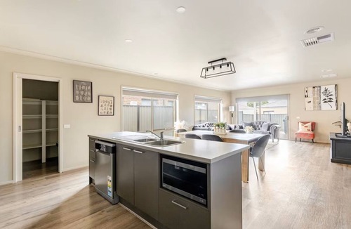 Craigieburn House | Comfort Heaven - Relax with the Whole Family