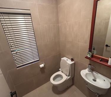 Kardinya House | Comfort Home For You G floor