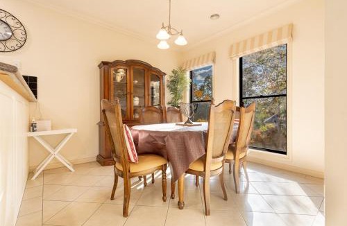Flora Hill House | Comfort & Quiet 3BR, CBD 5mins