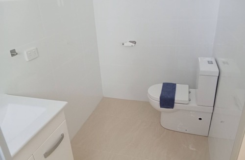 Bungalow Apartment | COMFORTABLE 2 BEDROOM APARTMENTFOR HOLIDAY GROUP STAYS