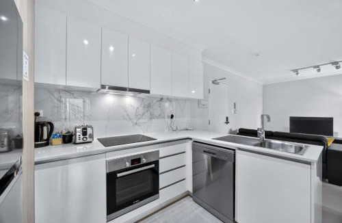 Rockingham Apartment | Comfortable 2BR Stay in Rockingham