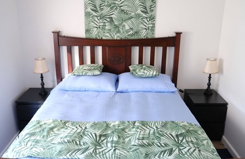 Hepburn House | Comfortable and fresh for relaxing in the green serenity.