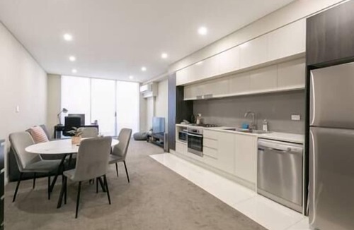 Merrylands Apartment | Comfortable apartment, near Parramatta CBD!