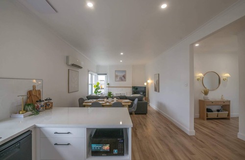 Newstead House | Comfortable Family Home in Newstead