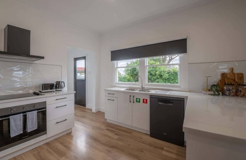 Newstead House | Comfortable Family Home in Newstead